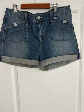 Rock & Republic Women's Cuffed Stinger Denim Jean Shorts in Pelican Wash size 12